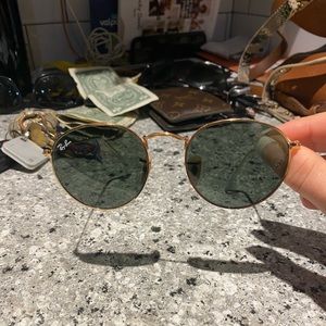 COPY - Brand new gold circle Ray Bans
